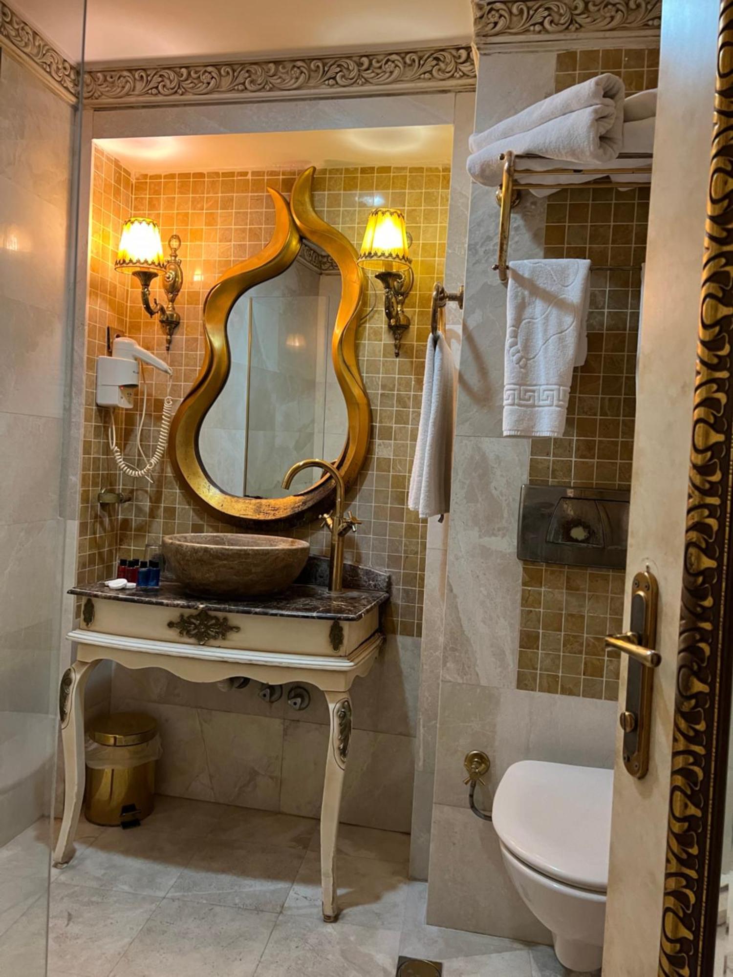 Hotel Buyuk Hamit Κωνσταντινούπολη Εξωτερικό φωτογραφία