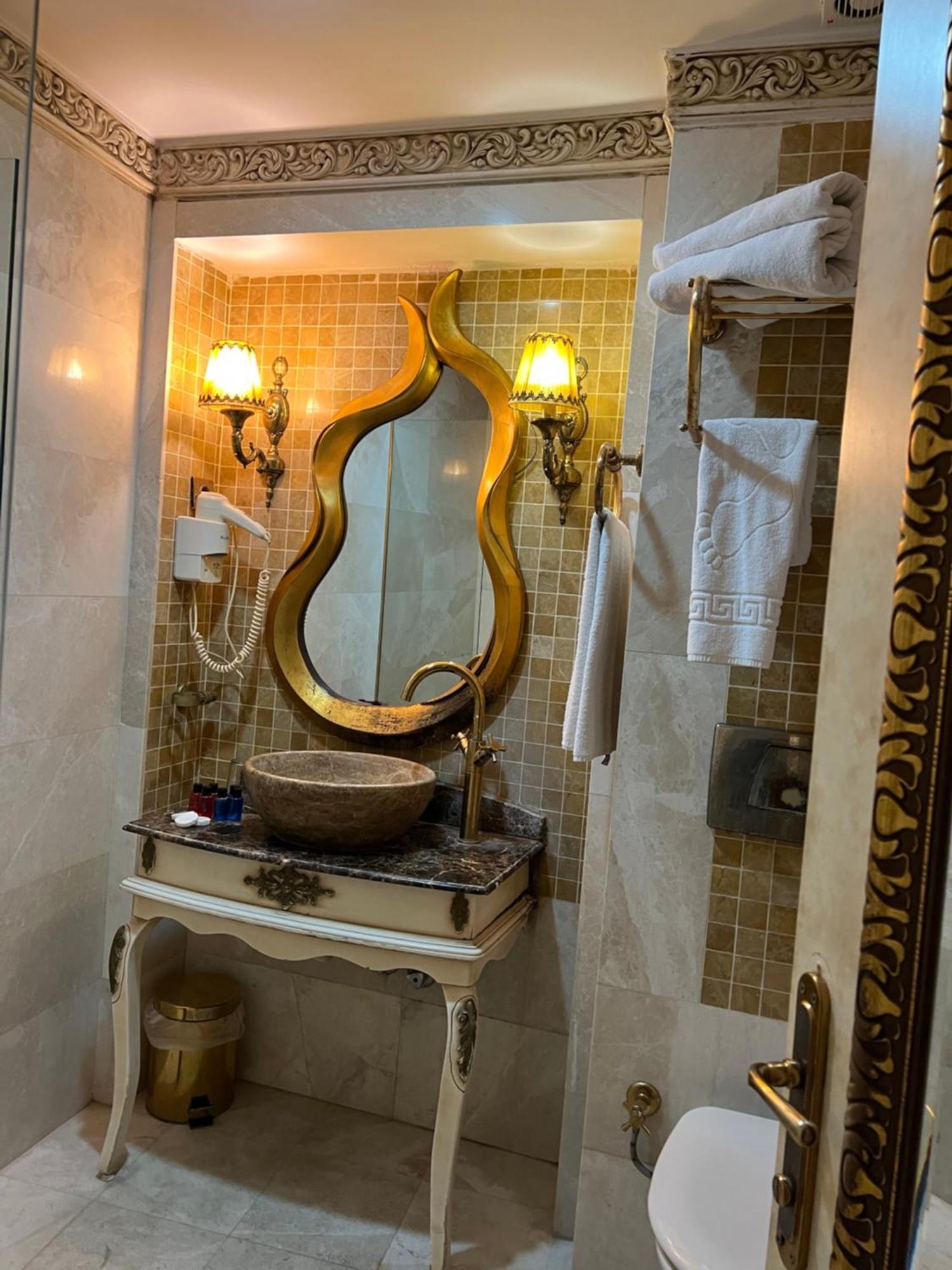 Hotel Buyuk Hamit Κωνσταντινούπολη Εξωτερικό φωτογραφία