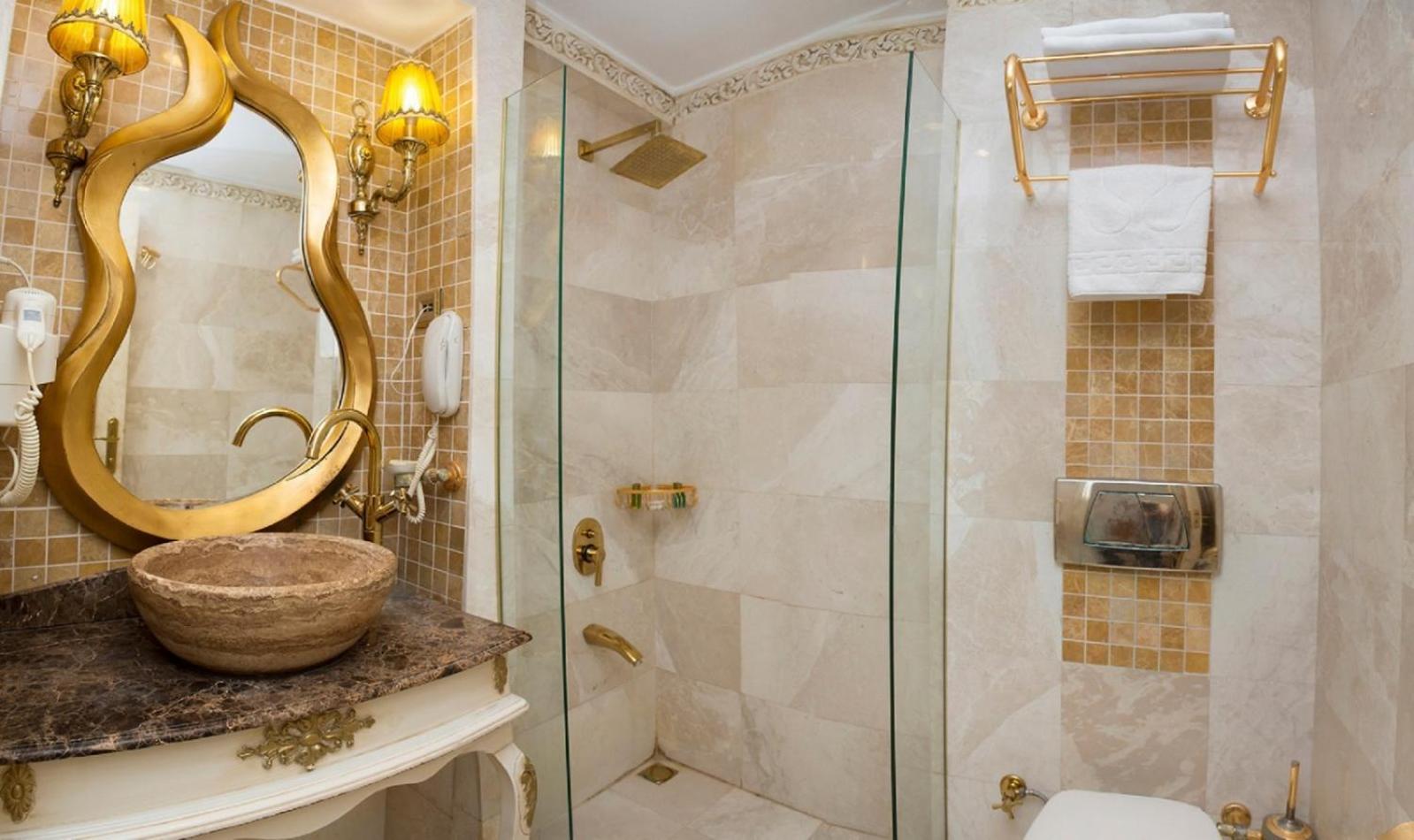 Hotel Buyuk Hamit Κωνσταντινούπολη Εξωτερικό φωτογραφία