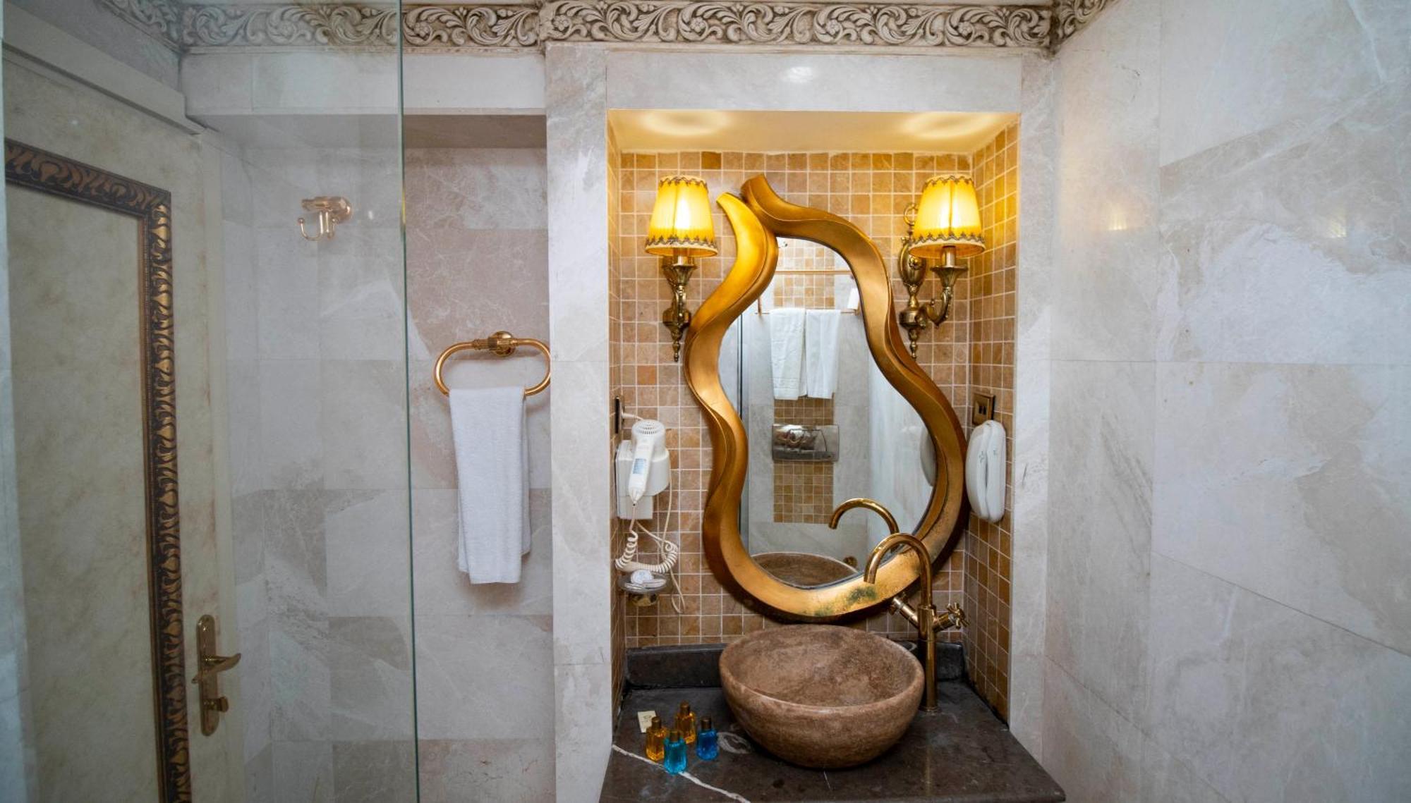 Hotel Buyuk Hamit Κωνσταντινούπολη Εξωτερικό φωτογραφία